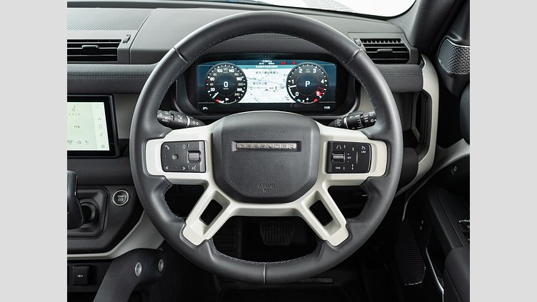 2023 認定中古車 Land Rover Defender 110 フジホワイト D300 AWD（AT） S　D300　7人乗り エアサスペンション