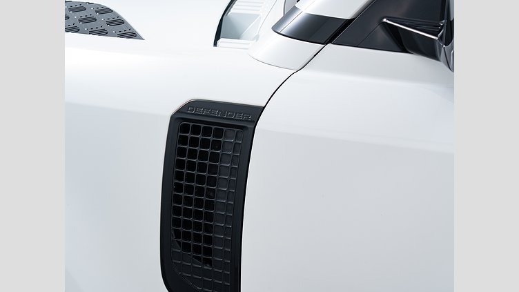 2023 認定中古車 Land Rover Defender 110 フジホワイト D300 AWD（AT） S　D300　7人乗り エアサスペンション