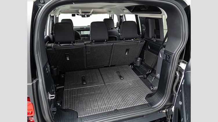 2023 認定中古車 Land Rover Defender 110 フジホワイト D300 AWD（AT） S　D300　7人乗り エアサスペンション