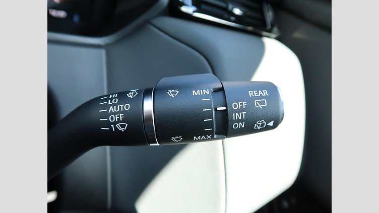 2024 認定中古車 Land Rover Range Rover Velar カルパチアングレイ P400eプラグインハイブリッド（ガソリン） スタンダードホイールベース Dynamic SE