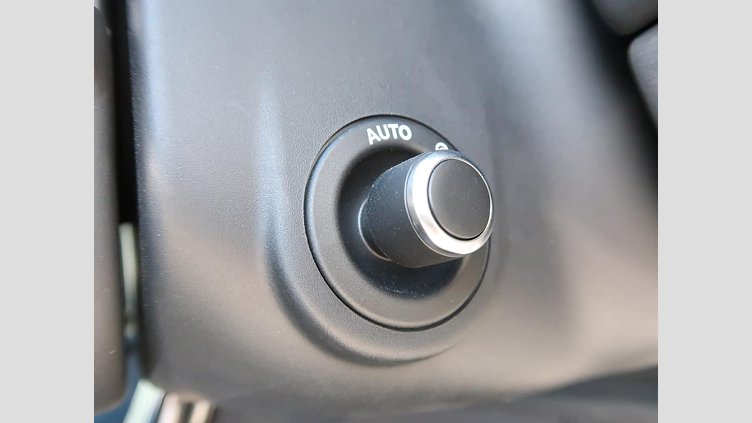 2024 認定中古車 Land Rover Range Rover Velar カルパチアングレイ P400eプラグインハイブリッド（ガソリン） スタンダードホイールベース Dynamic SE