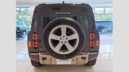 Defender 110 6
