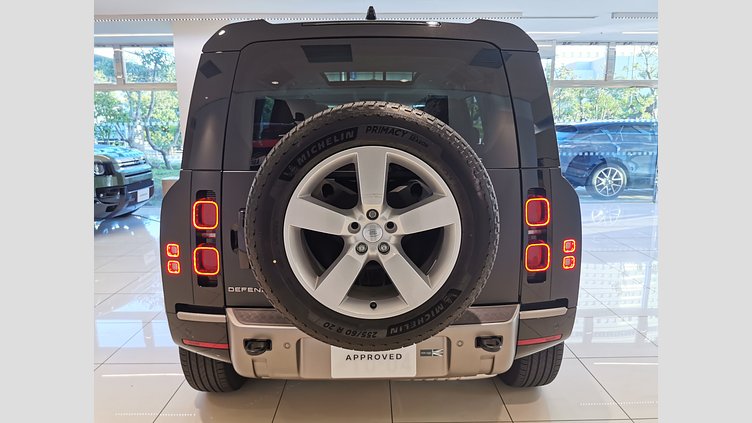 2025 認定中古車 Land Rover Defender 110 Santorini Black 3.0 litre i6D​ XダイナミックSE　D350