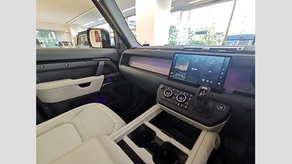 Defender 110 37