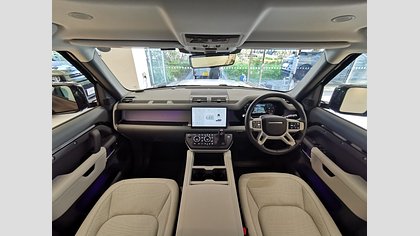 Defender 110 3