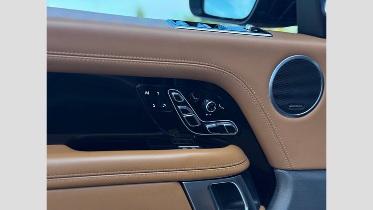 2021 Вживаний Land Rover Range Rover Santorini Black 3.0 litre i6D​ 1