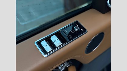 Range Rover 7
