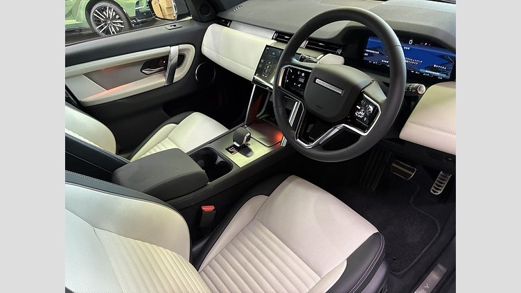 2025 認定中古車 Land Rover Discovery Sport カルパチアングレイ D200マイルドハイブリッド（ディーゼル） 標準ホイール Dynamic SE