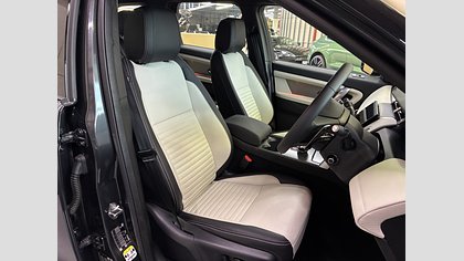 Discovery Sport 11