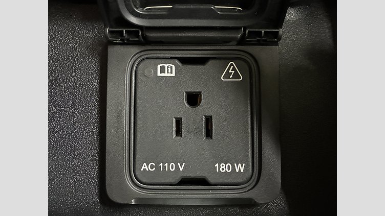 2021 認定中古車 Land Rover Defender 110 サントリーニブラック P300 AWD（AT） P300