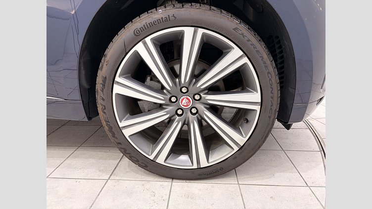 2016 認定中古車 Jaguar F-Pace Loire Blue AWD Ｒ－スポーツ 306PS