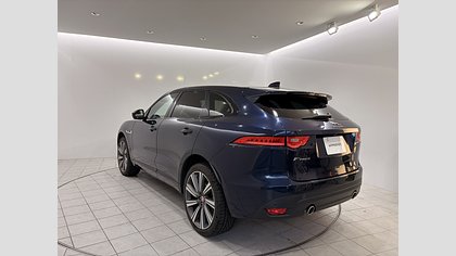F-Pace 1