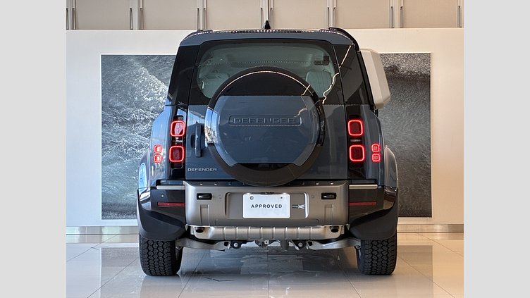 2025 認定中古車 Land Rover Defender 110 タスマンブルー P300 ガソリン X-Dynamic SE