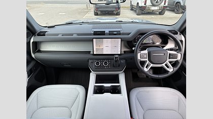 Defender 110 3