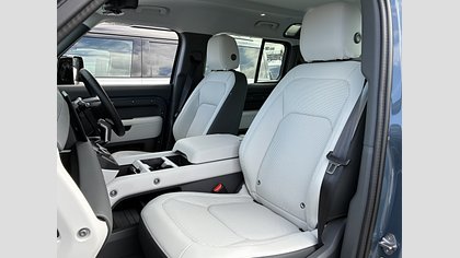 Defender 110 2