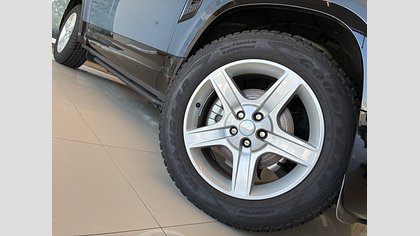 Defender 110 8