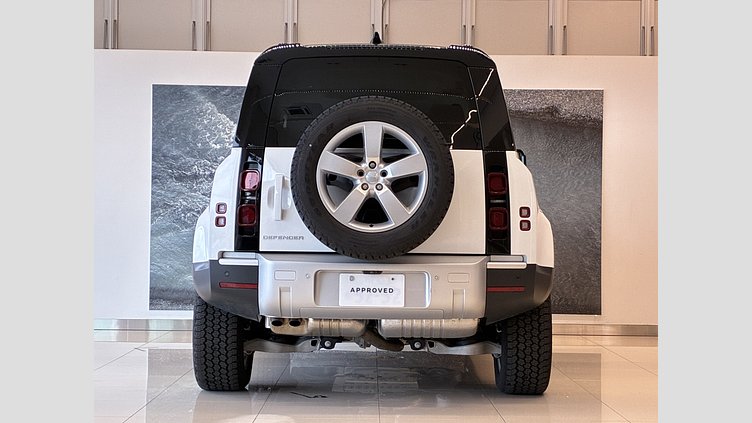 2024 認定中古車 Land Rover Defender 110 Fuji White 3.0 litre i6D​ 110 S 3.0L D350