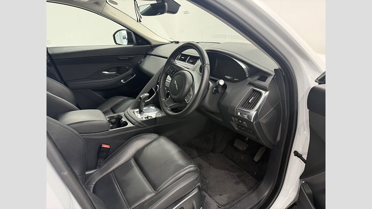 2018 認定中古車 Jaguar E-Pace ユーロン ホワイト D180 オートマチック全輪駆動 S