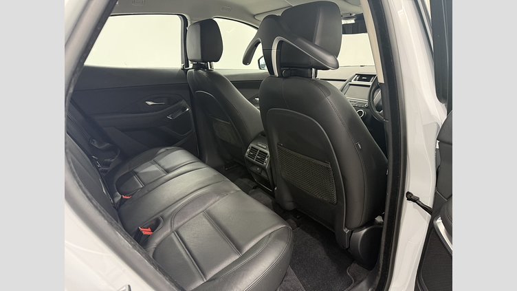 2018 認定中古車 Jaguar E-Pace ユーロン ホワイト D180 オートマチック全輪駆動 S