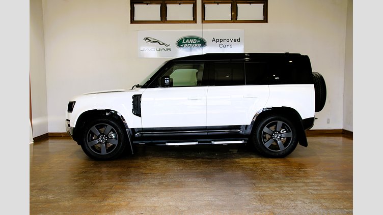 2023 認定中古車 Land Rover Defender 110 フジホワイト P300 AWD（AT） SE