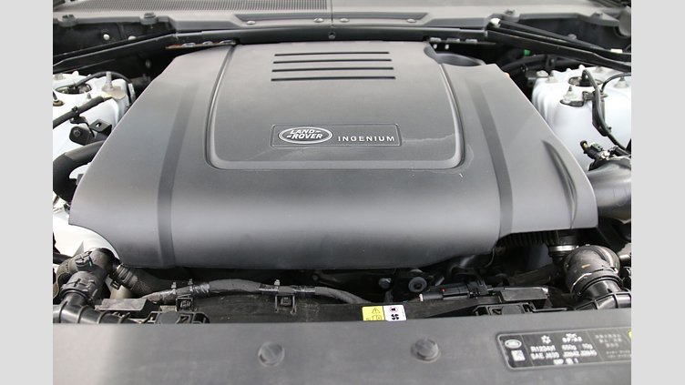 2023 認定中古車 Land Rover Defender 110 フジホワイト P300 AWD（AT） SE
