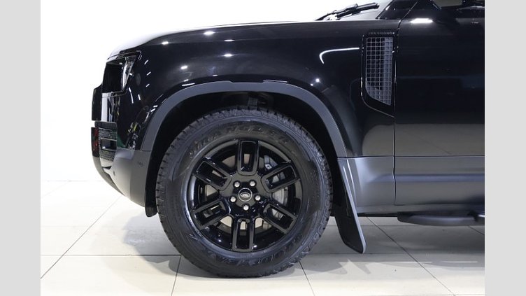 2025 認定中古車 Land Rover Defender 110 サントリーニブラック D350 ディーゼルマイルドハイブリッド S