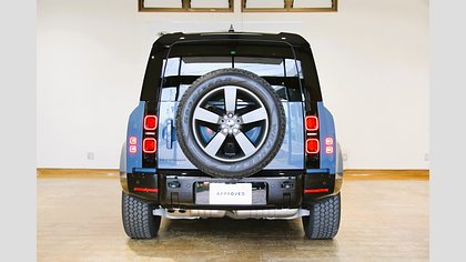 Defender 90 6