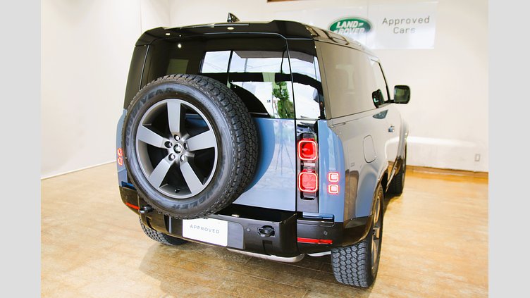 2025 認定中古車 Land Rover Defender 90 タスマンブルー D350 ディーゼルマイルドハイブリッド X-Dynamic HSE