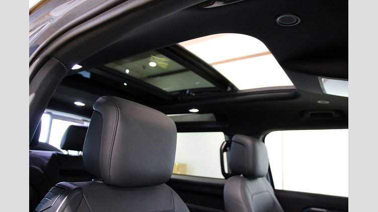 2025 認定中古車 Land Rover Defender 90 タスマンブルー D350 ディーゼルマイルドハイブリッド X-Dynamic HSE