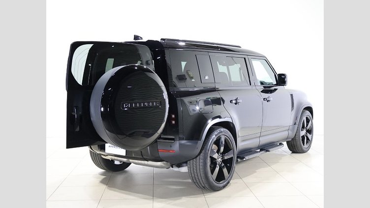 2024 認定中古車 Land Rover Defender 110 サントリーニブラック D300 AWD（AT） S