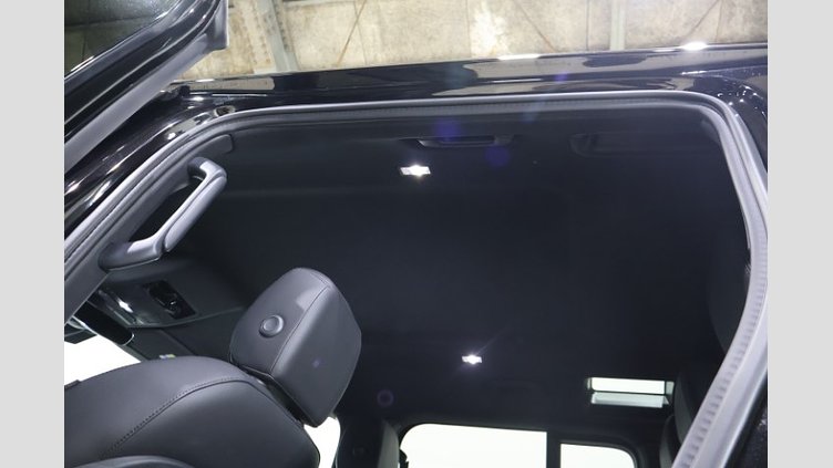 2024 認定中古車 Land Rover Defender 110 サントリーニブラック D300 AWD（AT） S