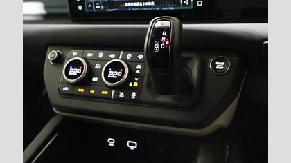 Defender 110 23