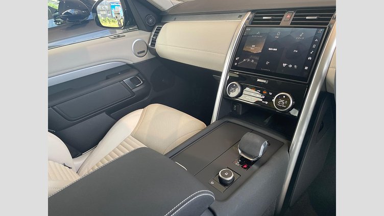 2025 認定中古車 Land Rover Discovery サントリーニブラック D350マイルドハイブリッド（ディーゼル） Gemini