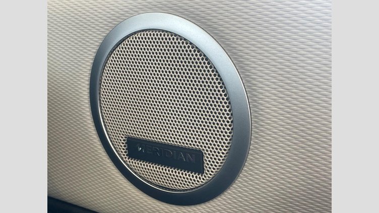 2025 認定中古車 Land Rover Discovery サントリーニブラック D350マイルドハイブリッド（ディーゼル） Gemini