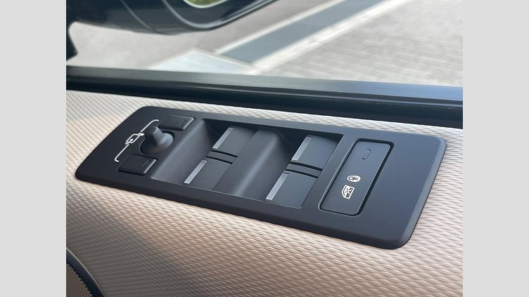2025 認定中古車 Land Rover Discovery サントリーニブラック D350マイルドハイブリッド（ディーゼル） Gemini
