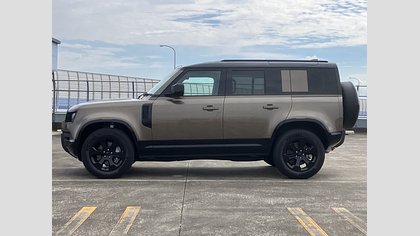 Defender 110 4