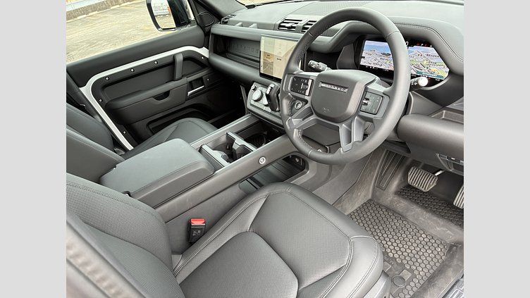 2025 認定中古車 Land Rover Defender 110 フジホワイト D350 ディーゼルマイルドハイブリッド S