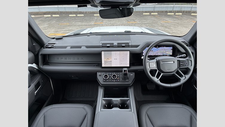 2025 認定中古車 Land Rover Defender 110 フジホワイト D350 ディーゼルマイルドハイブリッド S