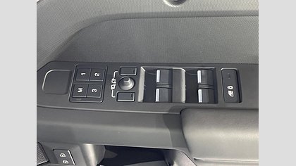 Defender 110 19