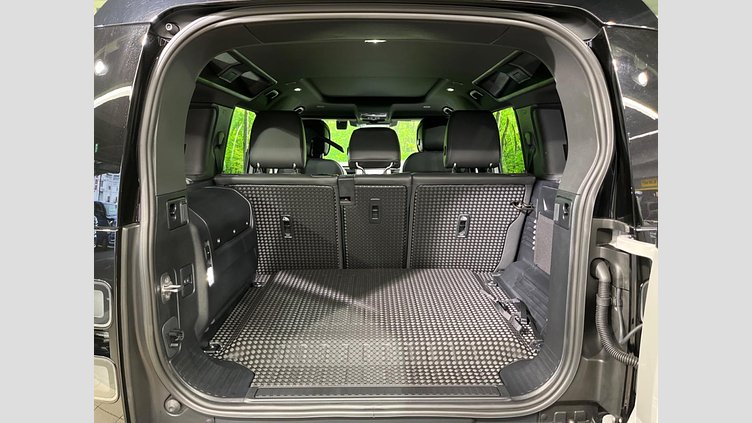 2025 認定中古車 Land Rover Defender 110 ボラスコグレイ P300e プラグインハイブリッド X-Dynamic HSE