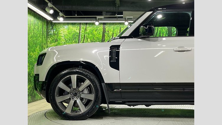 2025 認定中古車 Land Rover Defender 110 ボラスコグレイ P300e プラグインハイブリッド X-Dynamic HSE