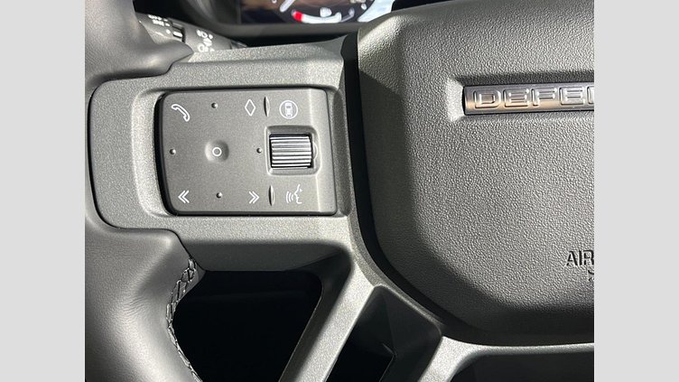 2025 認定中古車 Land Rover Defender 110 ボラスコグレイ P300e プラグインハイブリッド X-Dynamic HSE