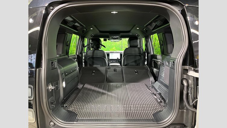 2025 認定中古車 Land Rover Defender 110 ボラスコグレイ P300e プラグインハイブリッド X-Dynamic HSE
