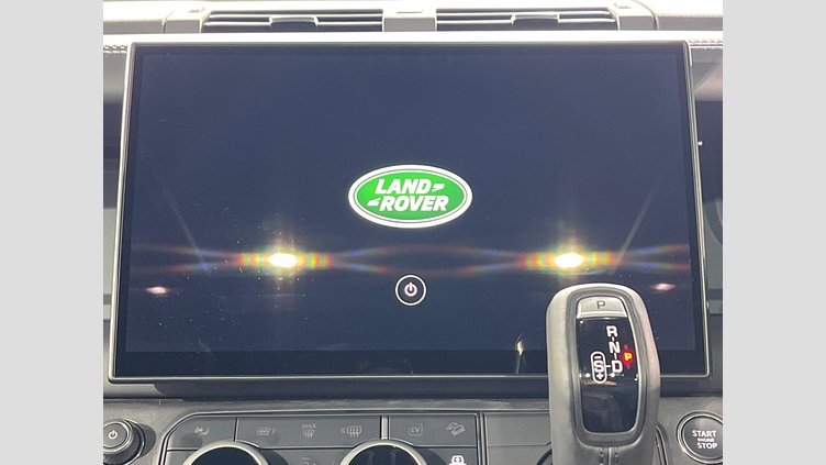 2025 認定中古車 Land Rover Defender 110 ボラスコグレイ P300e プラグインハイブリッド X-Dynamic HSE
