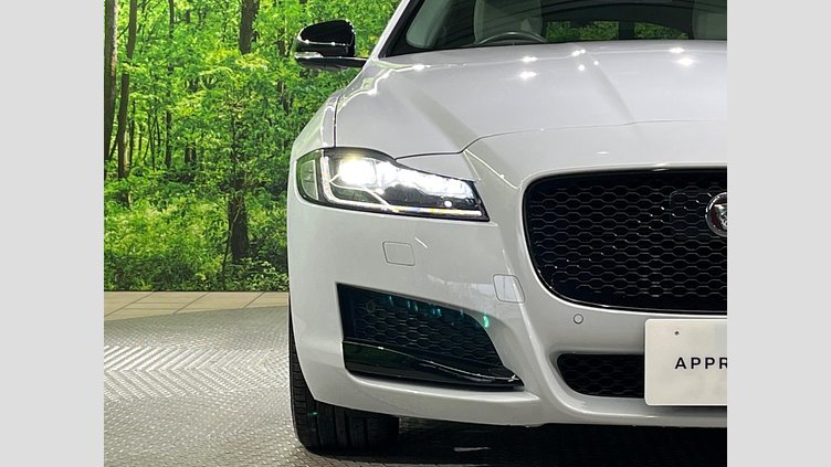 2017 認定中古車 Jaguar XF Yulong White 2WD プレステージ