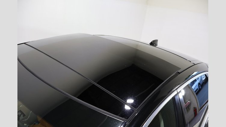 2019 認定中古車 Jaguar XJ Santorini Black 5.0 litre V8 Supercharged Petrol オートバイオグラフィーLWB