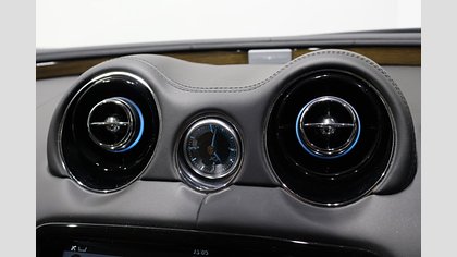 XJ 25