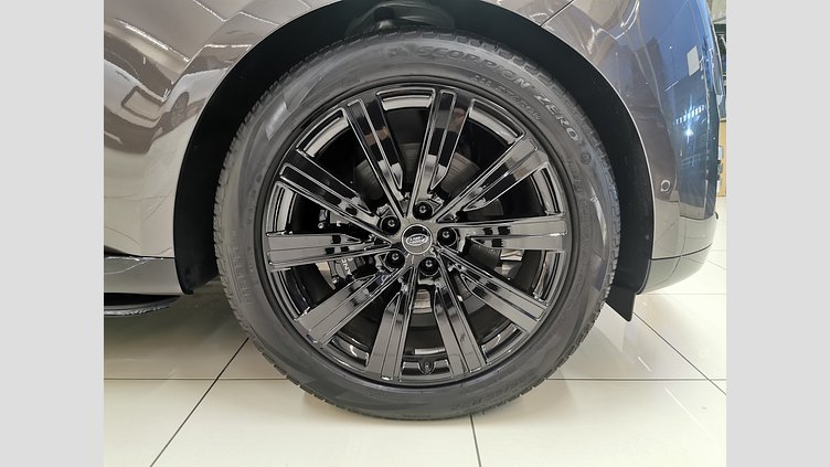 2024 認定中古車 Land Rover Range Rover Charente Grey 3.0 litre i6D​ オートバイオグラフィ　D300