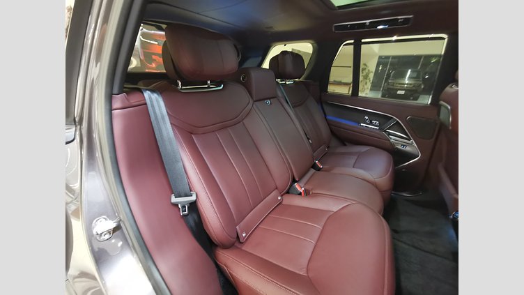 2024 認定中古車 Land Rover Range Rover Charente Grey 3.0 litre i6D​ オートバイオグラフィ　D300