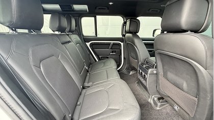 Defender 110 4